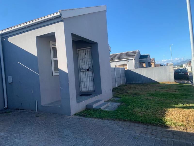 3 Bedroom Property for Sale in Silwood Heights Western Cape